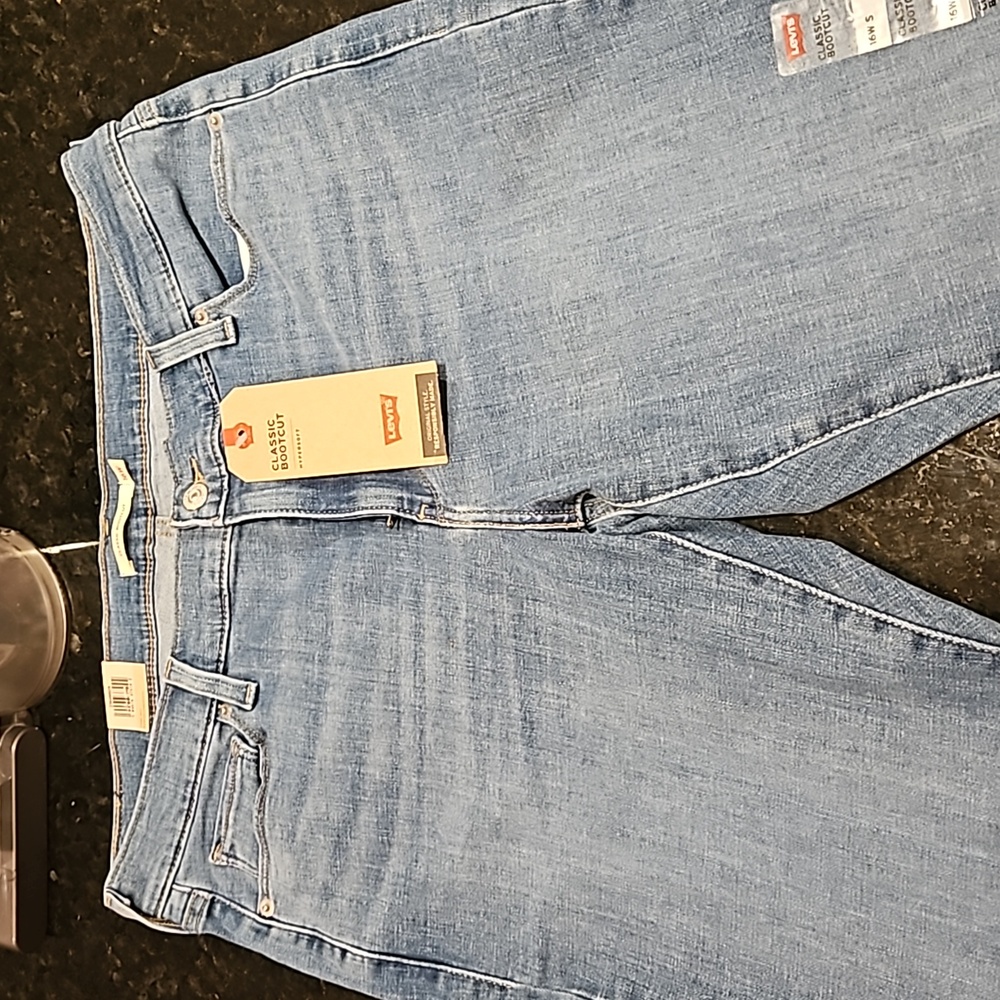 NWT Levi's Classic Bootcut Jeans, 16W Short